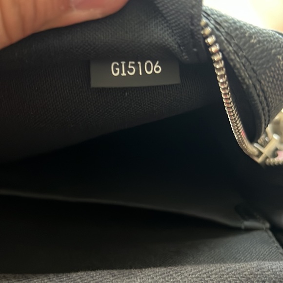 Louis Vuitton PORTE-DOCUMENTS VOYAGE PM - Picture 6 of 9